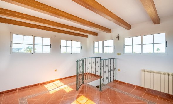 Resale - Villa - Torrevieja - El chaparral