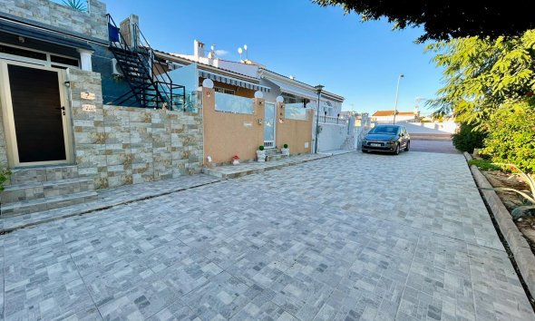 Resale - Terraced house / Townhouse - Torrevieja - Urbanización San Luis