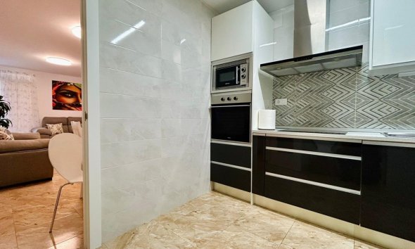 Resale - Terraced house / Townhouse - Torrevieja - Urbanización San Luis