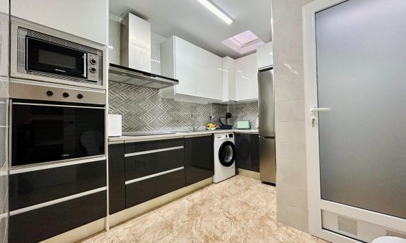 Resale - Terraced house / Townhouse - Torrevieja - Urbanización San Luis