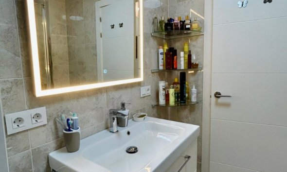 Resale - Terraced house / Townhouse - Torrevieja - Urbanización San Luis