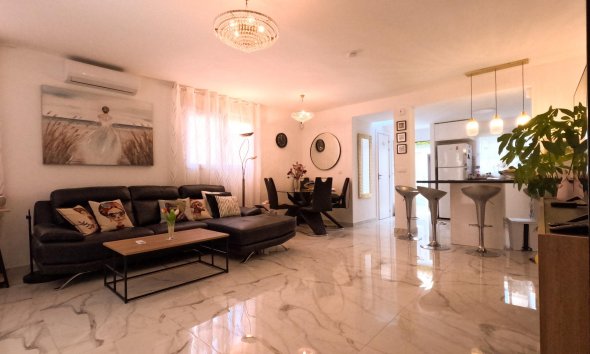 Resale - Terraced house / Townhouse - Torrevieja - El Acequión - Los Náufragos