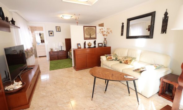 Resale - Villa - Torrevieja - Los Balcones - Los Altos del Edén