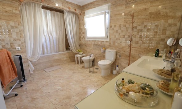 Resale - Villa - Torrevieja - Los Balcones - Los Altos del Edén