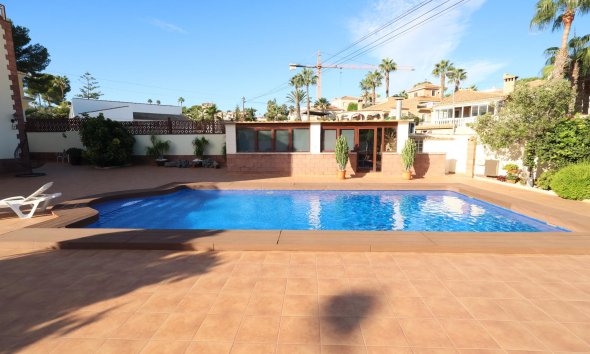 Resale - Villa - Torrevieja - Los Balcones - Los Altos del Edén