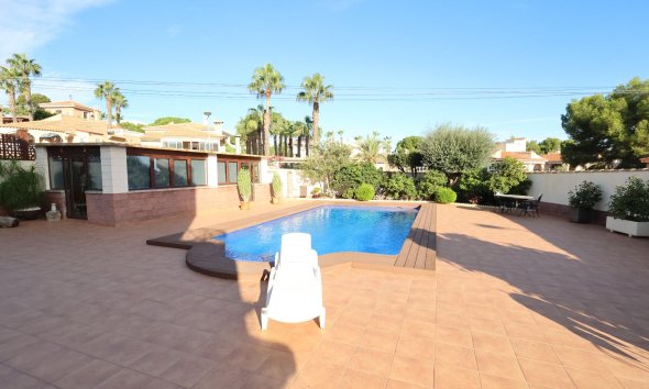 Resale - Villa - Torrevieja - Los Balcones - Los Altos del Edén