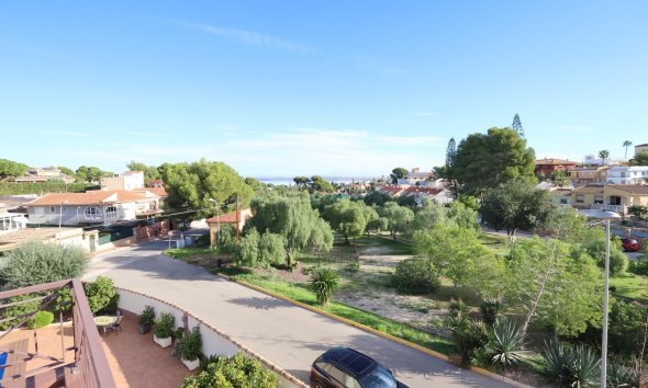 Resale - Villa - Torrevieja - Los Balcones - Los Altos del Edén