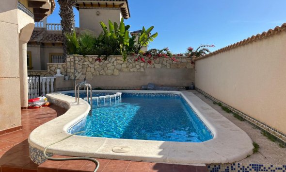 Resale - Villa - Orihuela Costa - Playa Flamenca
