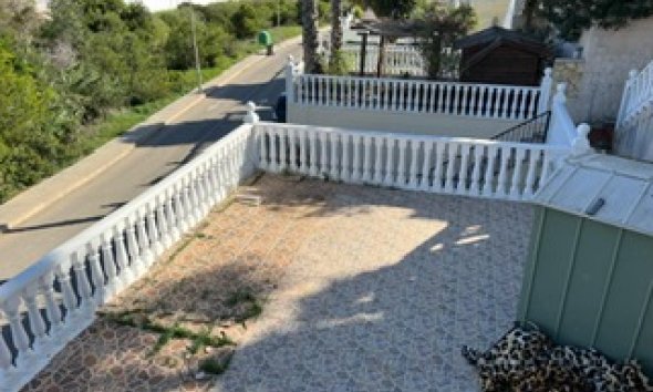 Resale - Villa - Orihuela Costa - Playa Flamenca