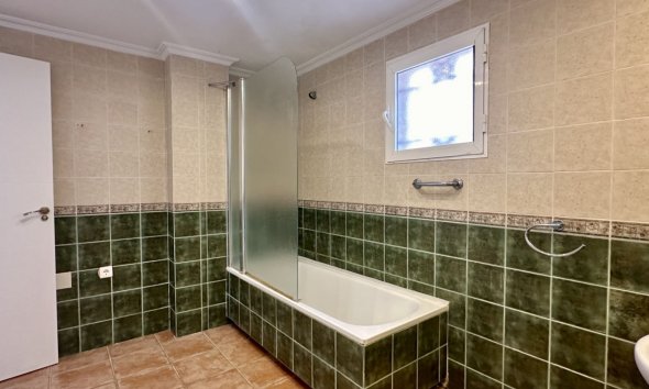 Resale - Villa - Orihuela Costa - Villamartín