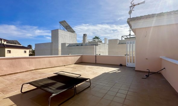 Resale - Villa - Orihuela Costa - Villamartín