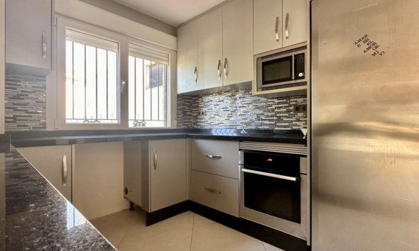 Resale - Villa - Orihuela Costa - Villamartín