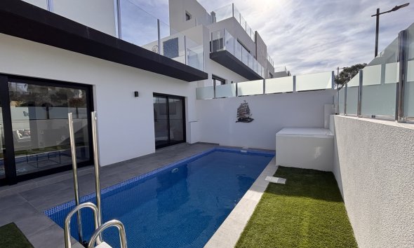 Resale - Villa - Orihuela Costa - Villamartin