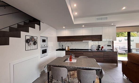 Resale - Villa - Orihuela Costa - Villamartin