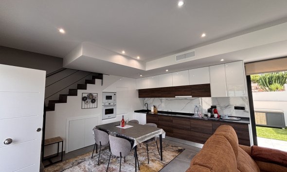 Resale - Villa - Orihuela Costa - Villamartin