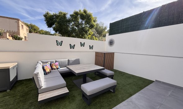 Resale - Villa - Orihuela Costa - Villamartin