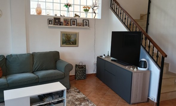 Resale - Villa - Los Montesinos - La Herrada