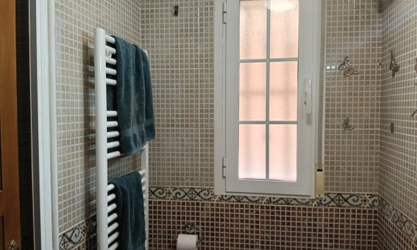 Resale - Villa - Los Montesinos - La Herrada