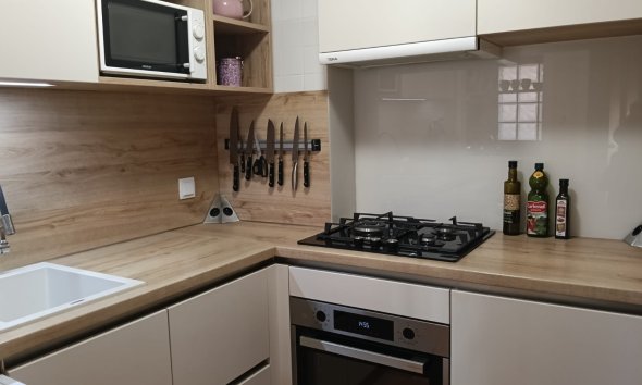 Resale - Villa - Los Montesinos - La Herrada