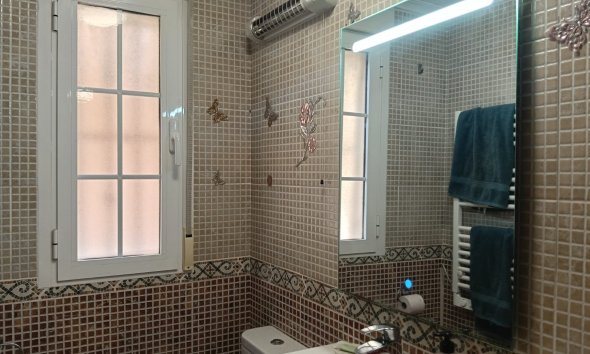 Resale - Villa - Los Montesinos - La Herrada