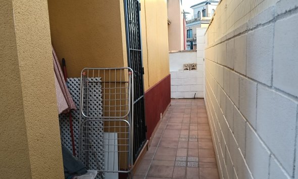 Resale - Villa - Los Montesinos - La Herrada