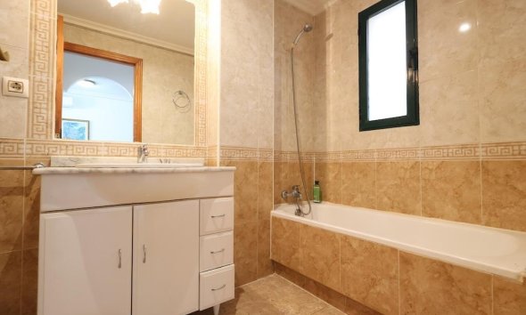 Resale - Apartment - Orihuela Costa - Cabo Roig