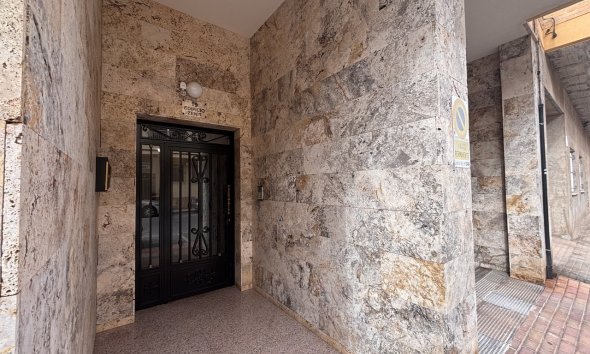 Resale - Apartment - Lo Pagan