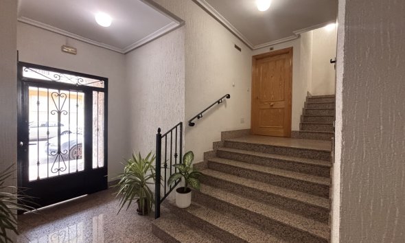 Resale - Apartment - Lo Pagan