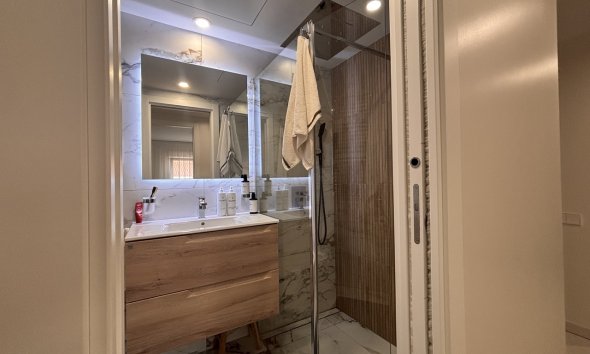 Resale - Apartment - Lo Pagan