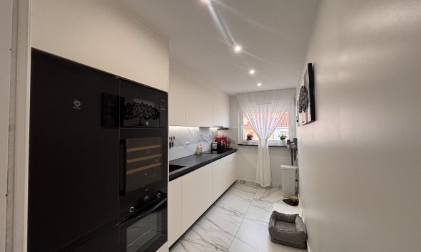 Resale - Apartment - Lo Pagan