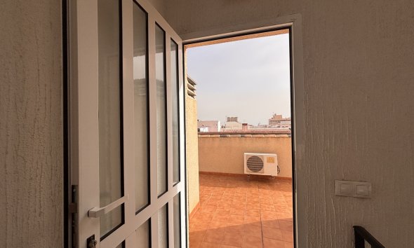 Resale - Apartment - Lo Pagan