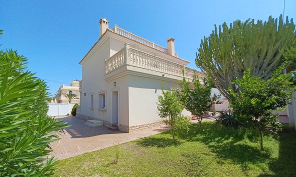 Resale - Villa - Orihuela Costa - Cabo Roig