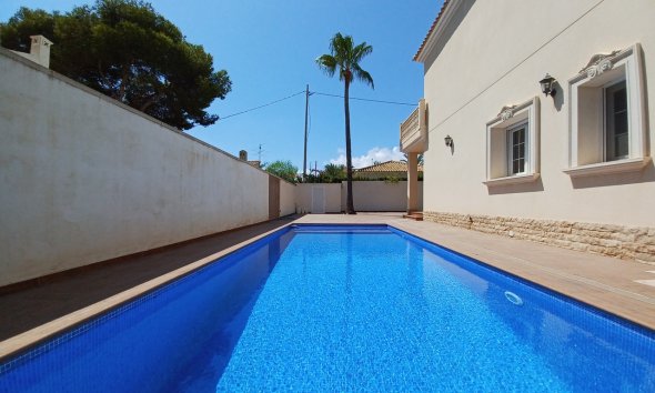 Resale - Villa - Orihuela Costa - Cabo Roig