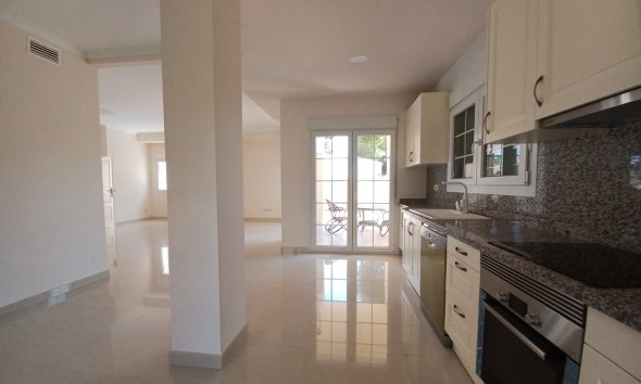 Resale - Villa - Orihuela Costa - Cabo Roig