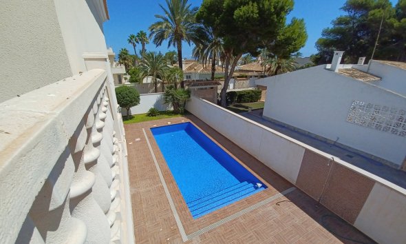 Resale - Villa - Orihuela Costa - Cabo Roig