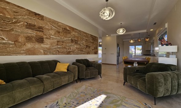 Resale - Villa - Orihuela Costa - La Zenia