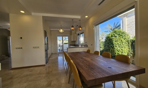 Resale - Villa - Orihuela Costa - La Zenia