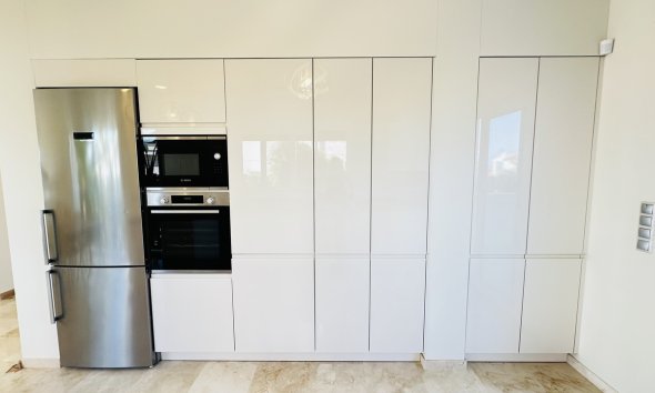 Resale - Villa - Orihuela Costa - La Zenia