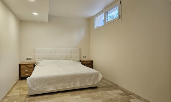 Resale - Villa - Orihuela Costa - La Zenia