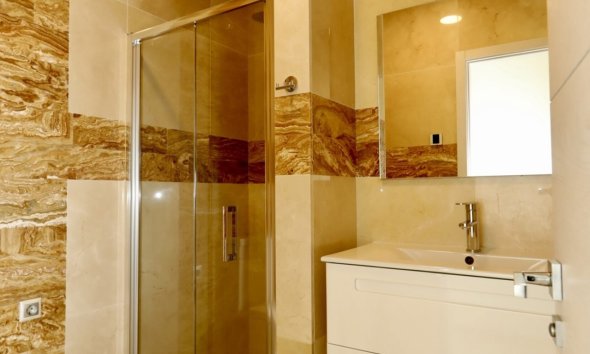 Resale - Villa - Orihuela Costa - La Zenia