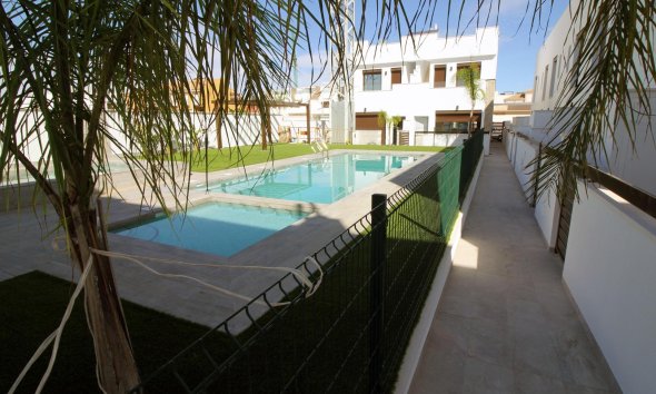 New Build - Terraced house / Townhouse - Pilar de la Horadada - El Pilar de la Horadada