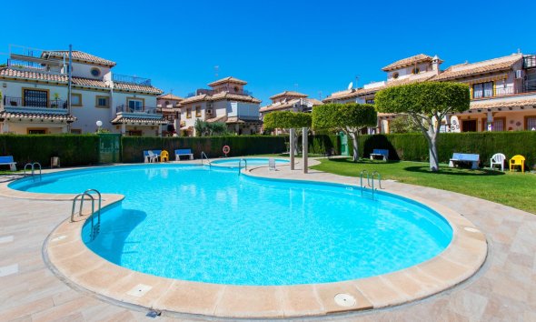 Resale - Bungalow - Orihuela Costa - Punta Prima