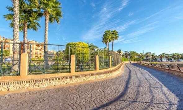 Resale - Apartment - Orihuela Costa - Aguamarina