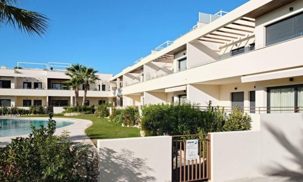 Resale - Apartment - Torrevieja - La Veleta