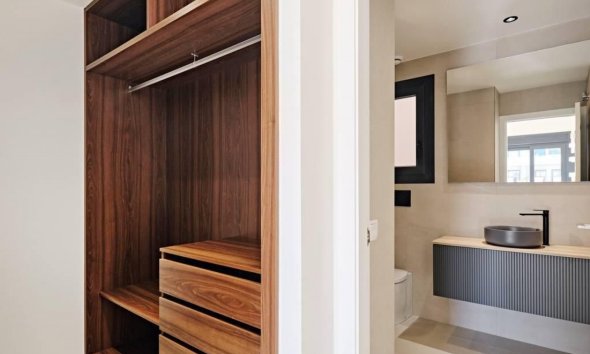 Resale - Apartment - Torrevieja - La Veleta