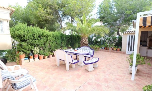 Resale - Villa - Orihuela Costa - Villamartín-Las Filipinas