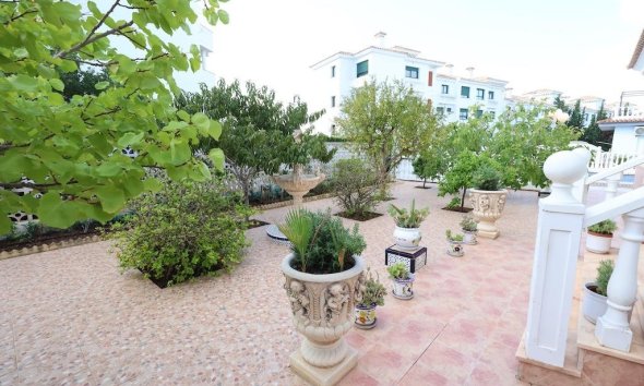 Resale - Villa - Orihuela Costa - Villamartín-Las Filipinas