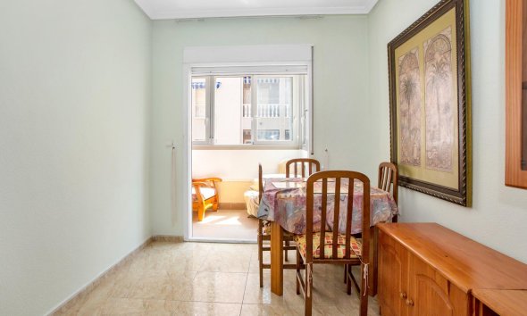 Resale - Apartment - Torrevieja - Playa de los locos
