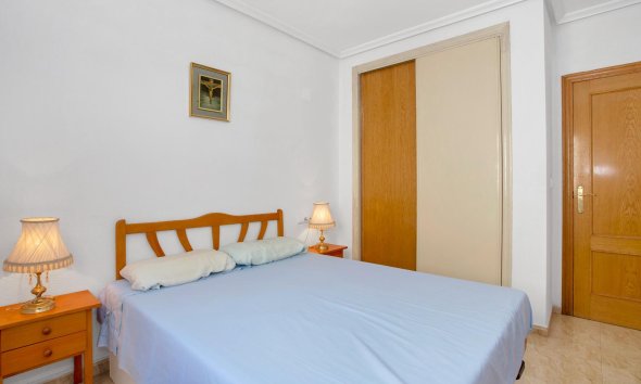 Resale - Apartment - Torrevieja - Playa de los locos