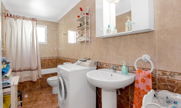 Resale - Apartment - Torrevieja - Playa de los locos